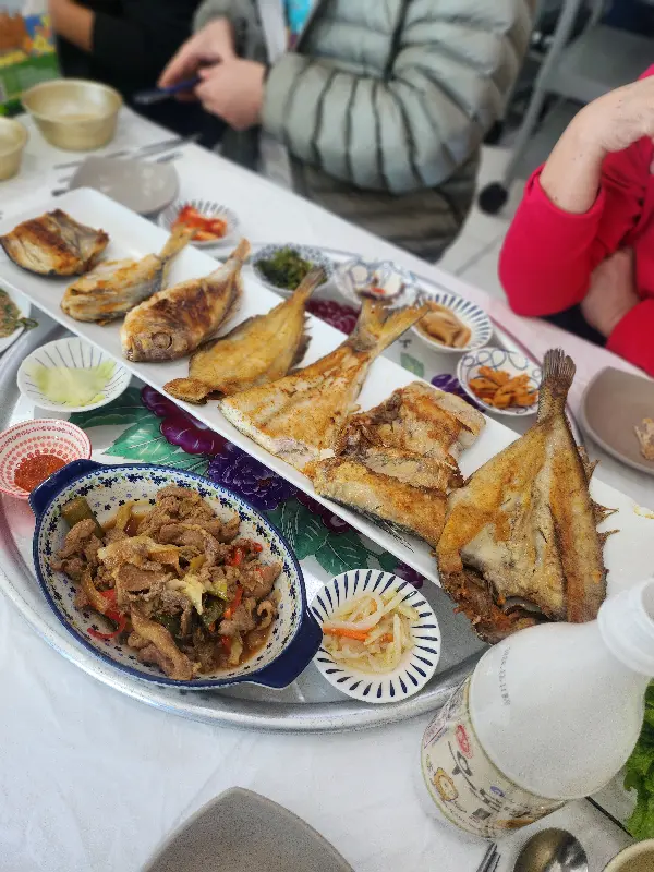 다양한 종류의 생선구이