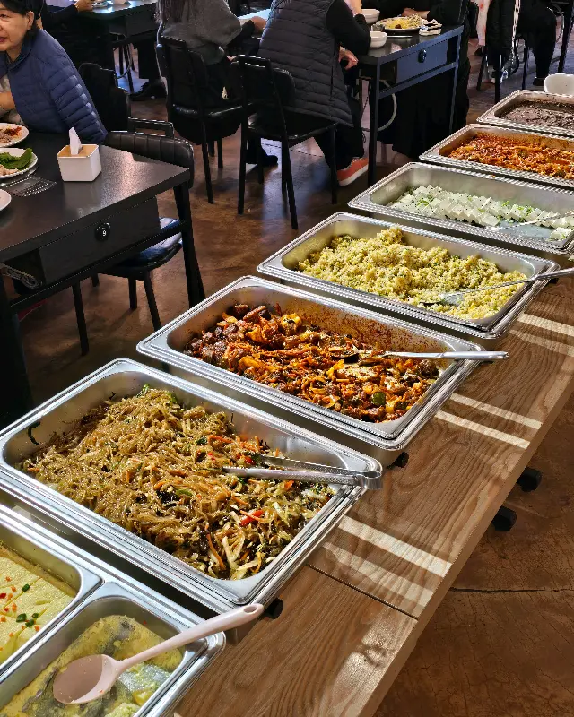 뷔페 음식 코너