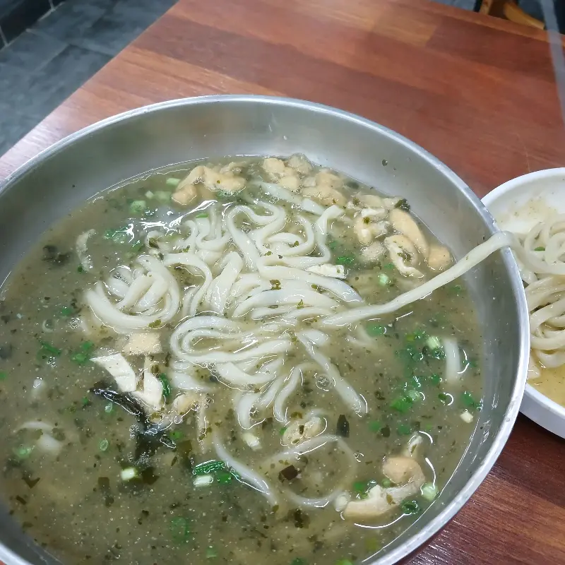 보말칼국수 근접샷