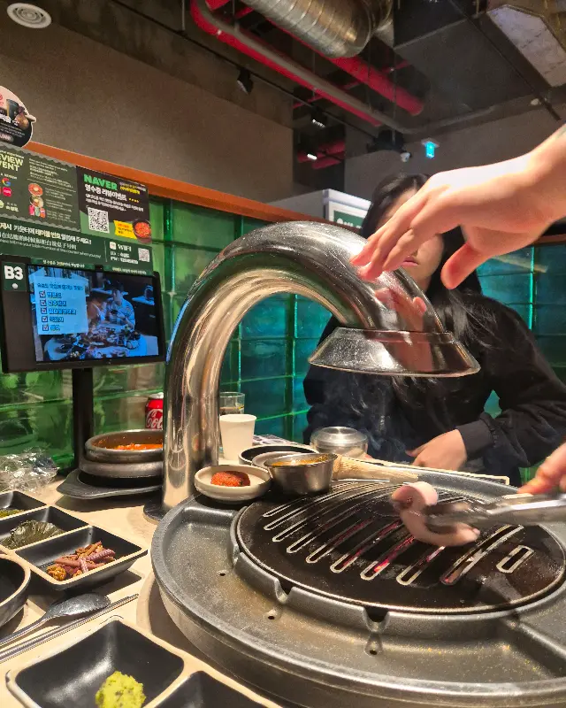 숙성도 직원분이 직접 구워주는 흑돼지