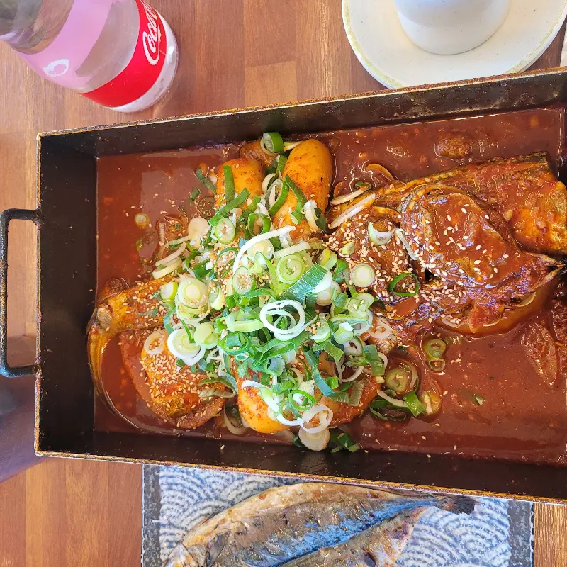 푸짐하게 차려진 광해모둠