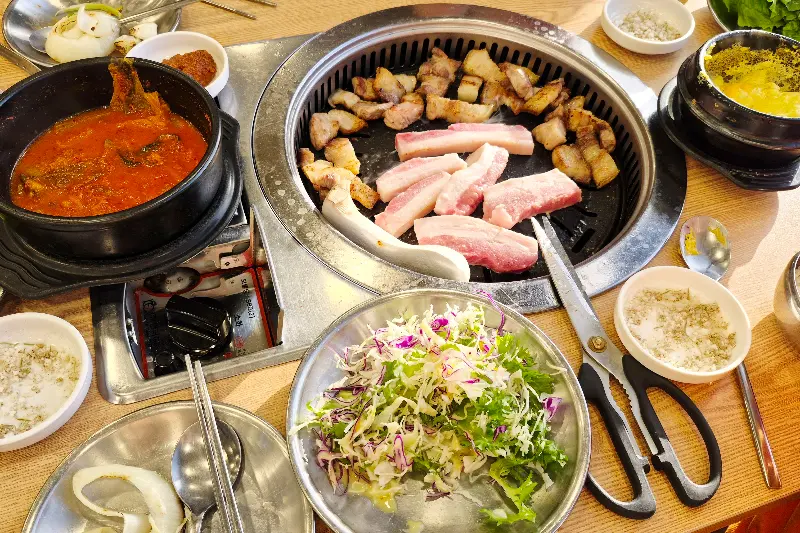 테이블 전체 샷