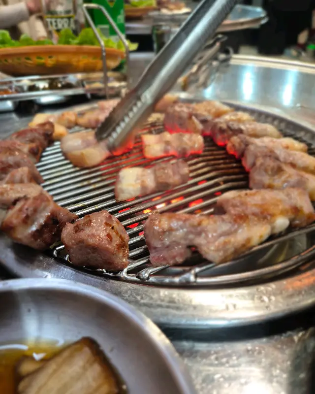 푸짐한 김치찌개