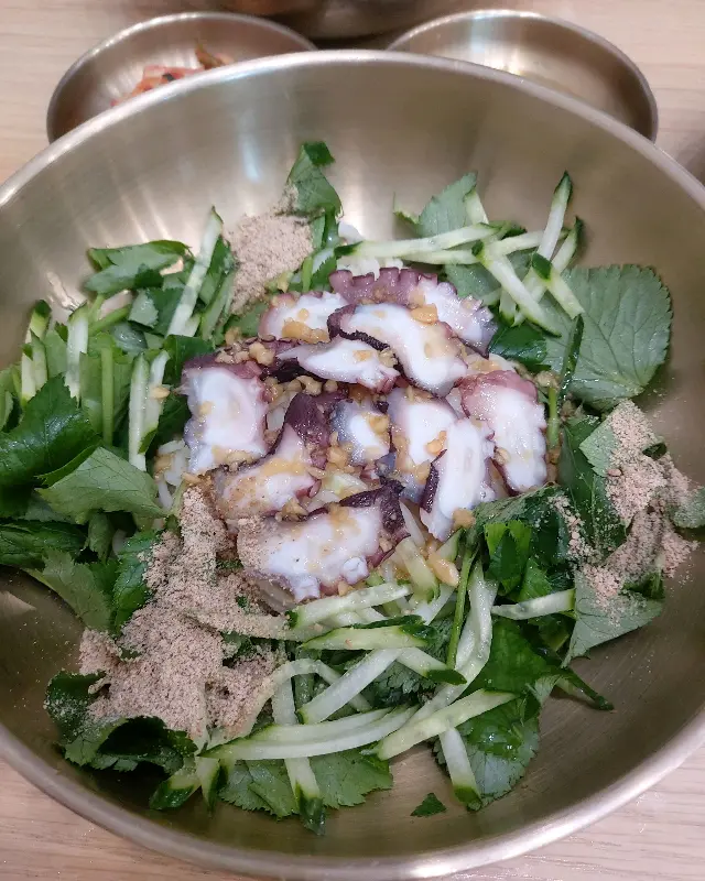 돌문어들기름국수