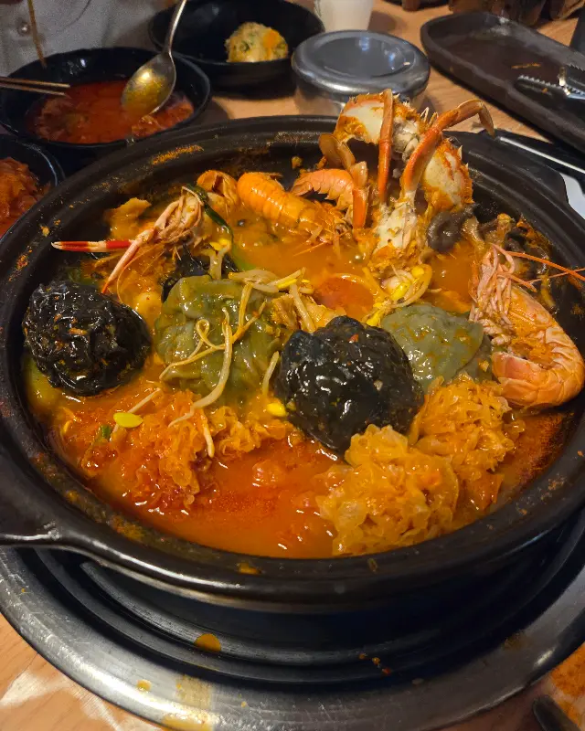 얼큰한 해물전골