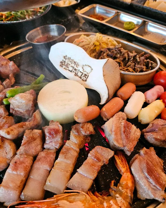 흑돼지 오겹살 한 점