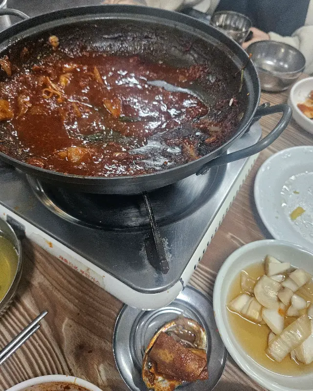 깔끔하게 비워진 냄비