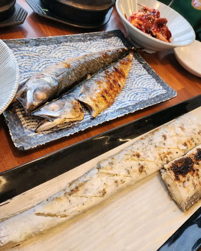겉바속촉 갈치구이와 고등어구이