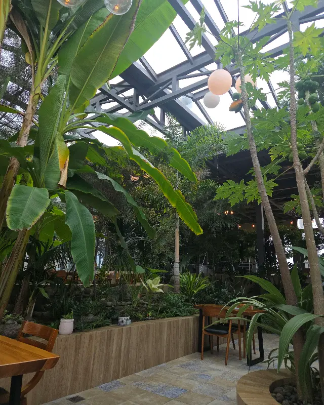 카페 내부 인테리어