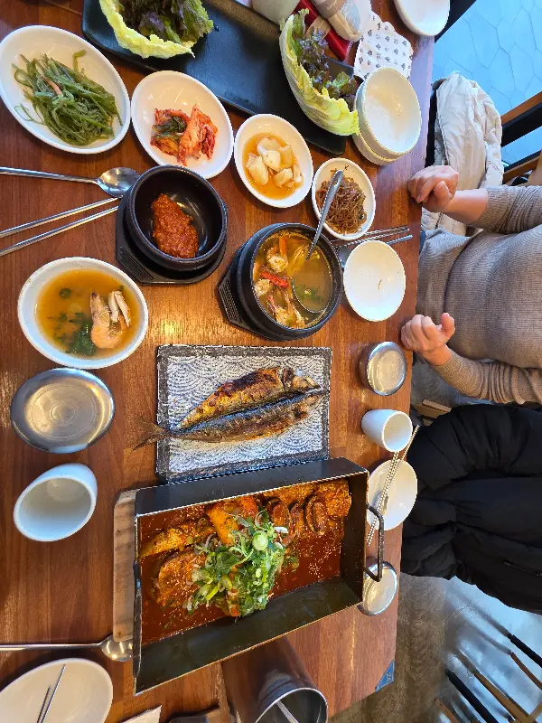 푸짐한 한 상, 갈치조림 세트 메뉴