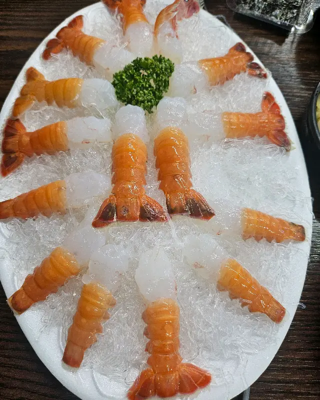 보기만 해도 달콤한 딱새우회