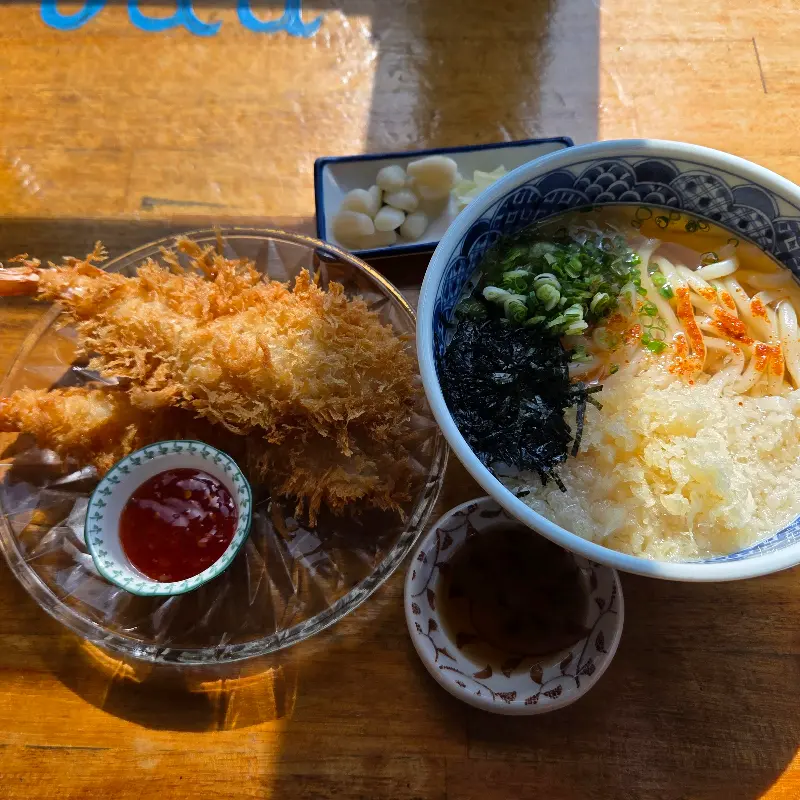 맛있는 초밥과 함께 즐기는 행복한 혼밥