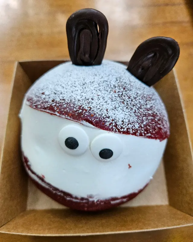 앙증맞은 토끼 모양의 빵