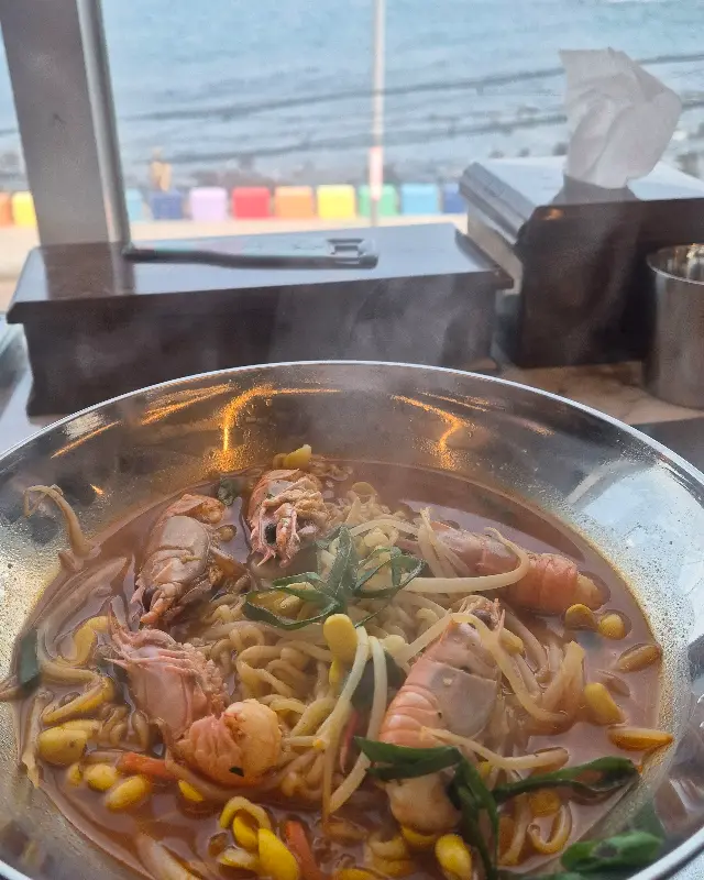 딱새우가 듬뿍 들어간 시원한 라면