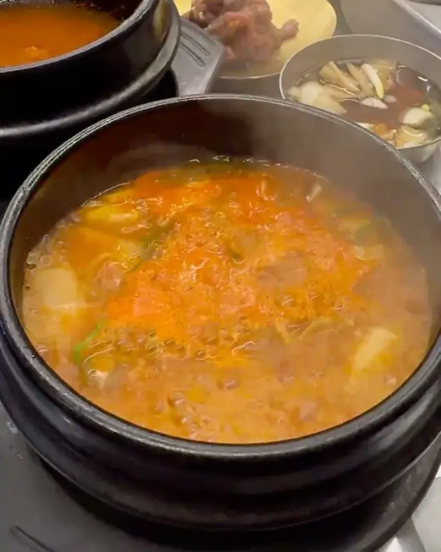무한리필 된장찌개의 푸짐한 비주얼