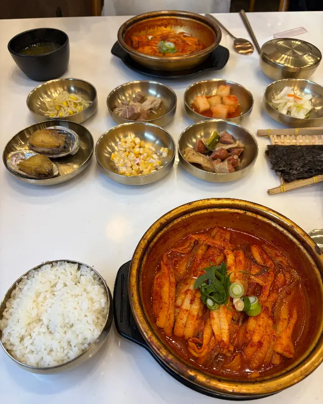 순살 갈치조림 한 상 차림