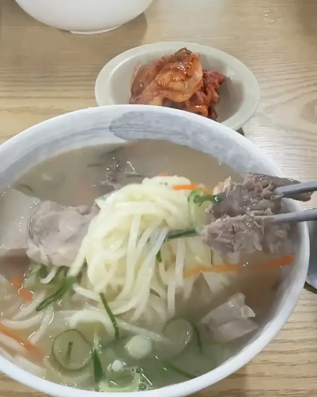 고기국수와 김치