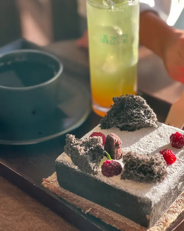 청수당 애월점 음료와 디저트