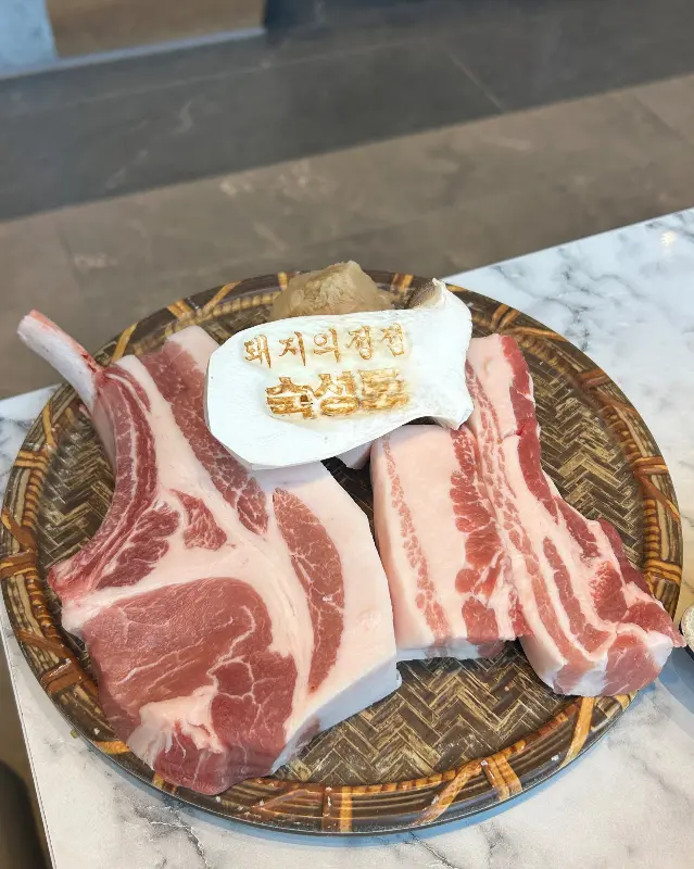 넓고 쾌적한 매장 내부