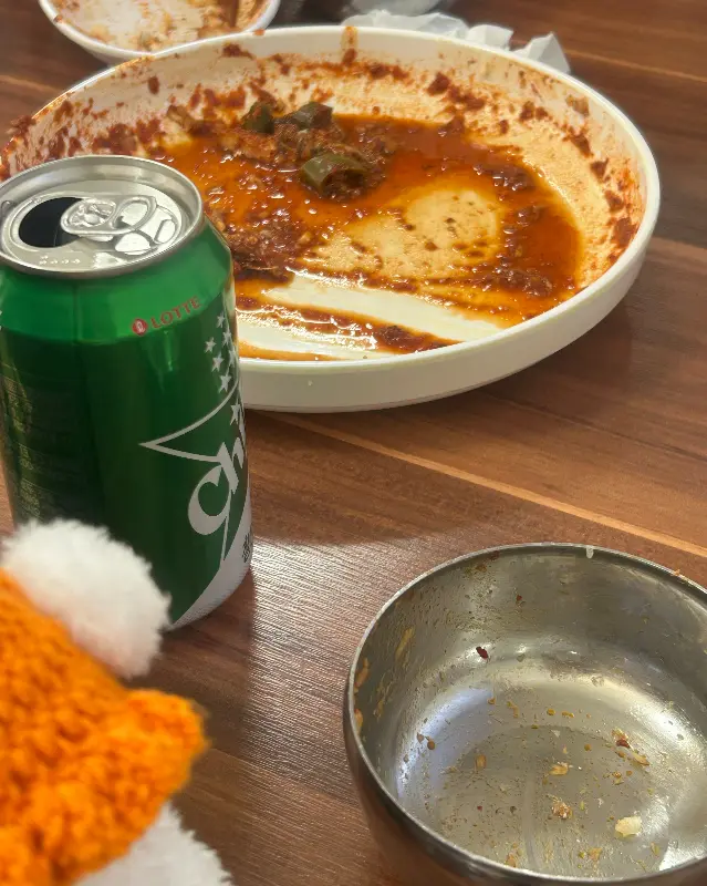 깨끗하게 비워진 갈치조림 냄비