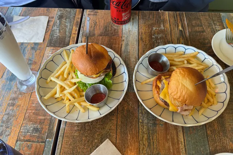 88버거 테이블 세팅