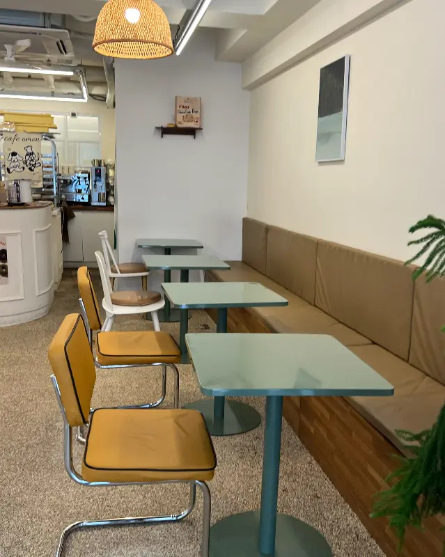 카페 내부 좌석