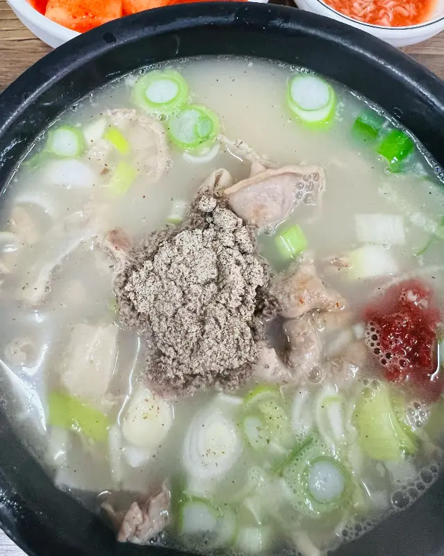 옛날순대 순대국밥의 클로즈업