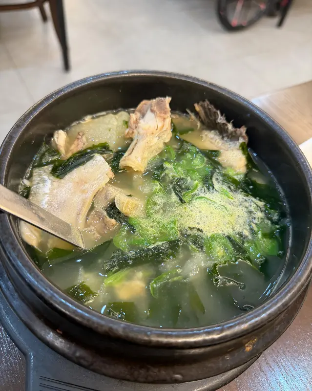 시원하고 깊은 맛의 지리탕