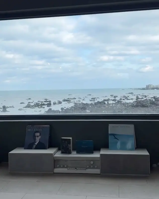 카페 내부 테이블