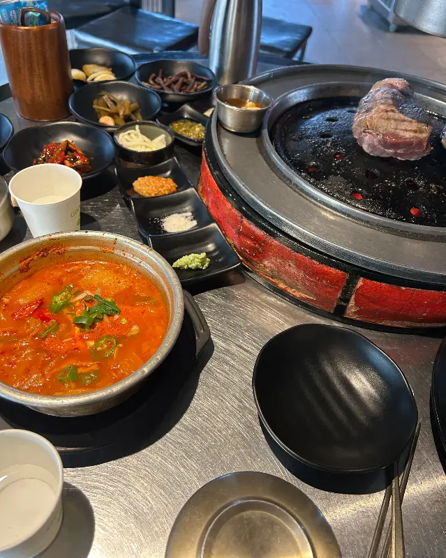 칼칼한 김치찌개, 흑돼지와 환상의 궁합