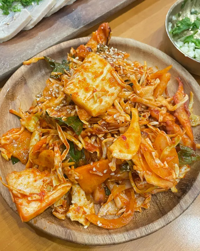 고국수 돔베고기 문어무침