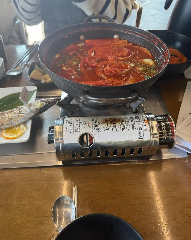 노릇하게 구워진 갈치구이