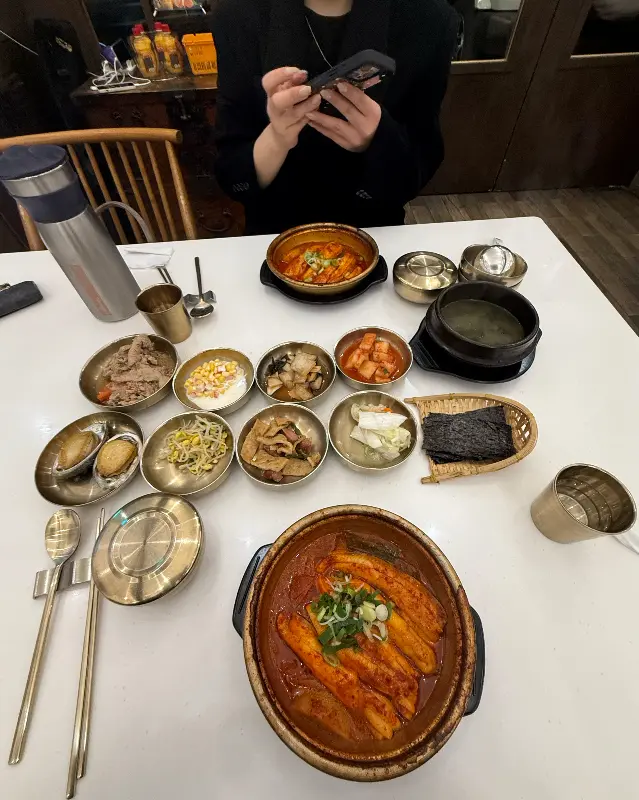 깔끔한 테이블 세팅