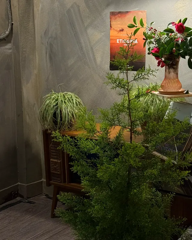 카페 내부 인테리어