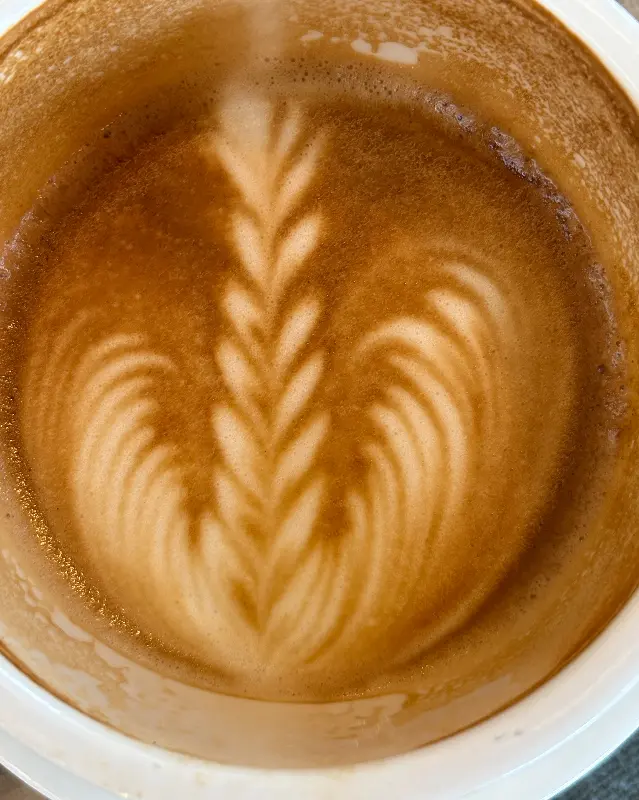 향긋한 커피 한 잔과 함께 즐기는 여유, 이게 바로 힐링이지.