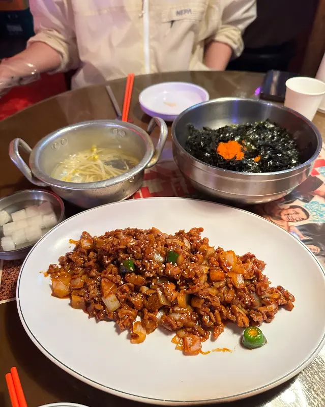 오돌뼈와 주먹밥