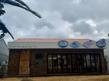 환상적인 제주도 고기국수 맛집, 애월에서 만난 인생 면 요리 레전드!