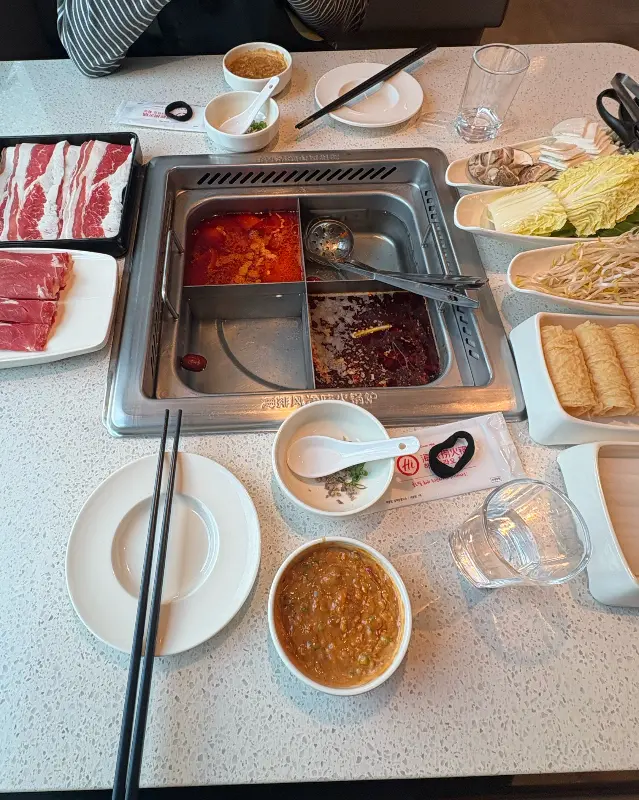 다양한 훠궈 재료