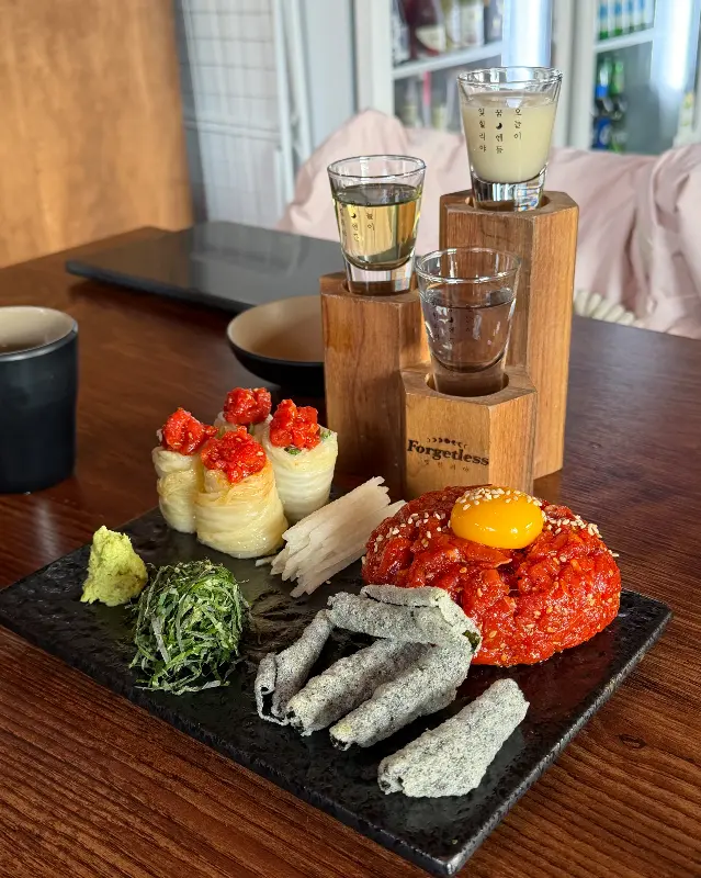 육회와 전통주의 조화