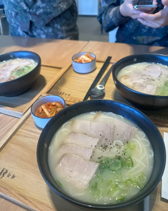 깔끔한 테이블 세팅