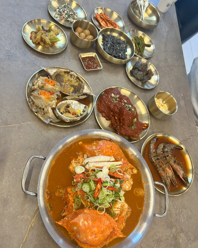 신사꽃게당 제주점의 훌륭한 한 상 차림