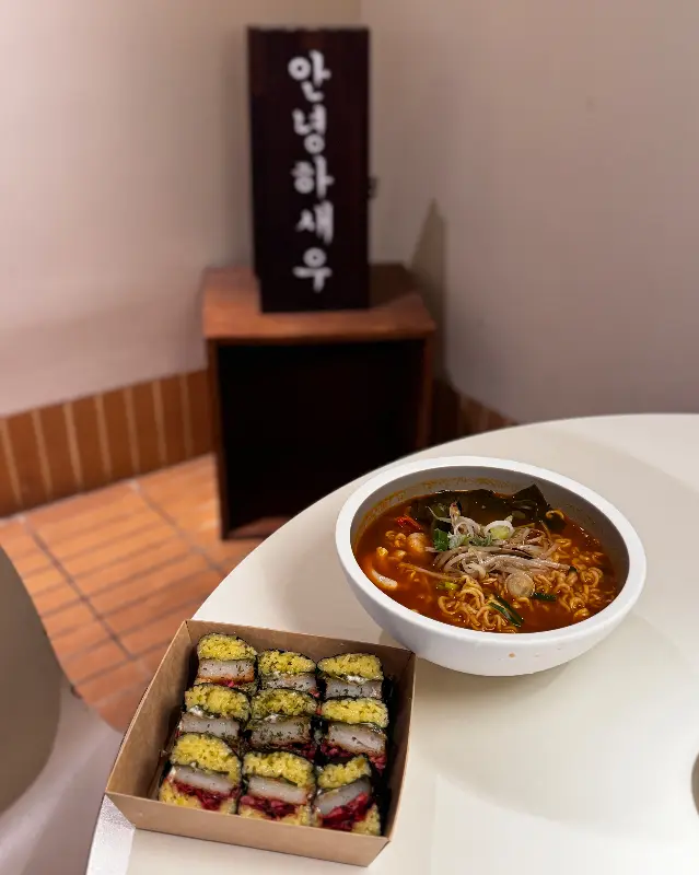 딱새우 김밥과 해물라면