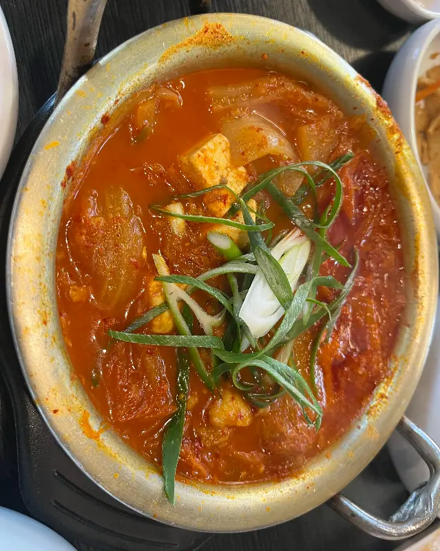 해물이 듬뿍 들어간 된장찌개