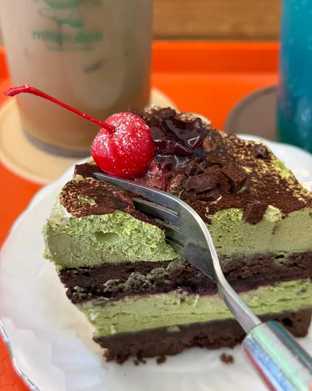 말차포레누아 케이크