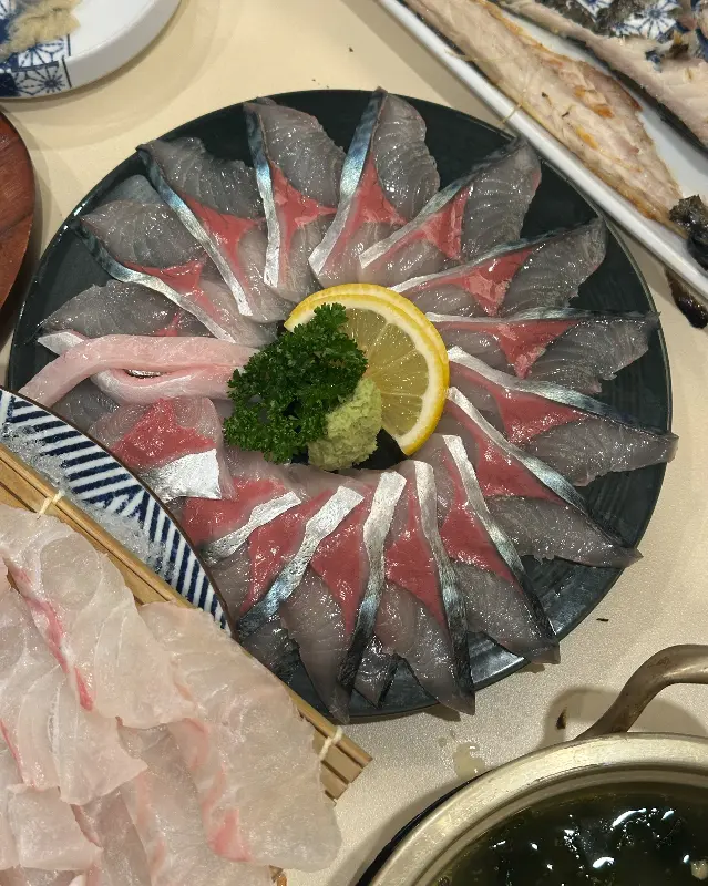 고등어회 한 상 차림