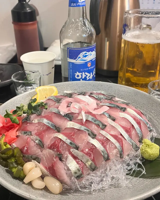 모루쿠다 대방어회 한상차림