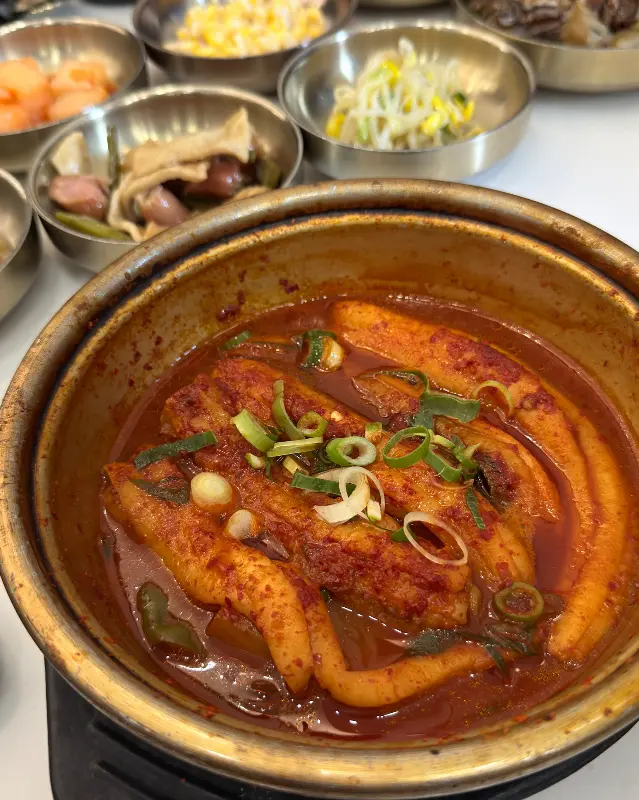 매콤한 양념이 쏙 밴 순살 갈치조림