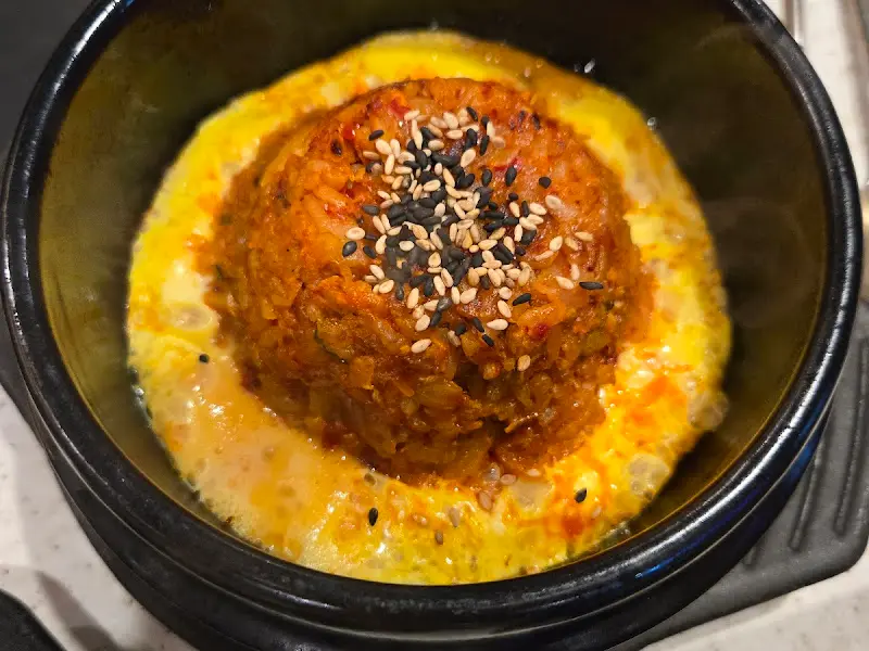 고소한 김치볶음밥