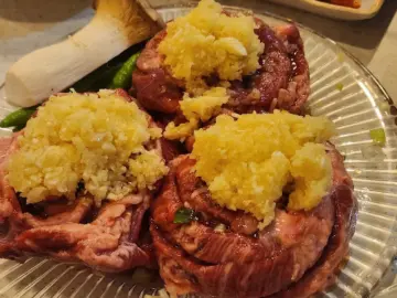 잊을 수 없는 마늘 향, 서귀포 돈사향에서 맛본 갈매기살의 향연 (올레시장 맛집)