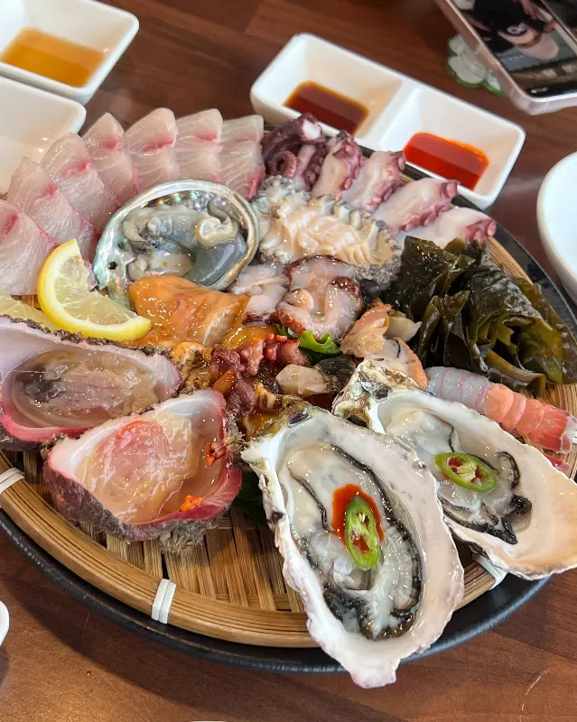 신선함이 가득한 해산물 모듬